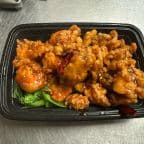 Best General Tso's Deluxe in Mohegan Lake, NY